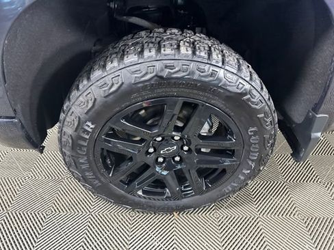 Used 2023 Chevrolet Silverado 1500 LT Trail Boss w/ Protection Package image 10