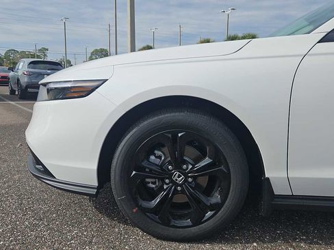 New 2025 Honda Accord SE image 18