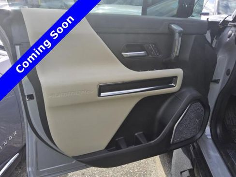 Used 2026 GMC Hummer EV SUV image 16