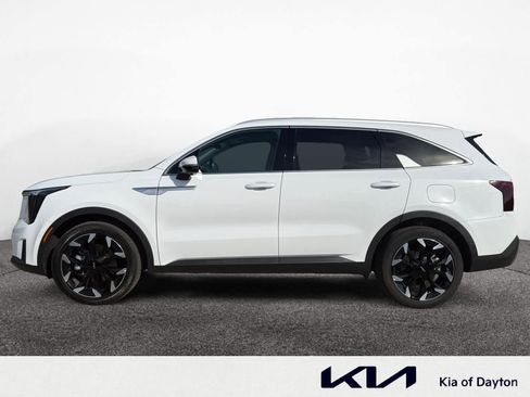 Used 2025 Kia Sorento SX image 2