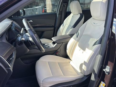 Used 2021 Cadillac XT4 Sport image 11