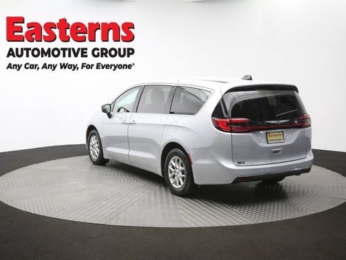 Used 2024 Chrysler Pacifica Touring-L FWD image 64