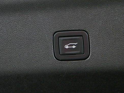 Used 2021 Chevrolet Tahoe Premier w/ Premium Package AWD/4WD image 36