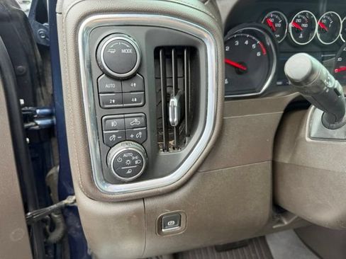 Certified 2022 Chevrolet Silverado 1500 LTZ AWD/4WD image 17