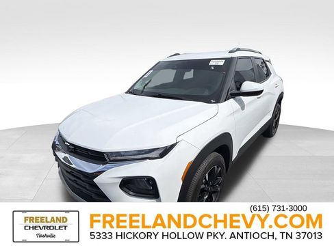 Used 2022 Chevrolet TrailBlazer LT w/ Convenience Package FWD image 5