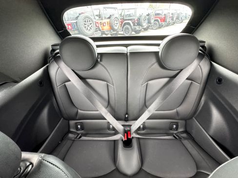 Used 2022 MINI Cooper S image 29