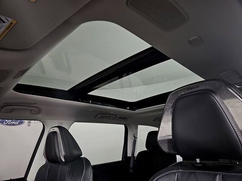 Used 2025 INFINITI QX80 Sensory image 17