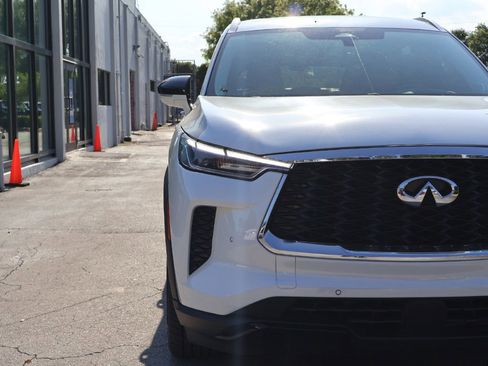 Used 2023 INFINITI QX60 Luxe w/ Vision Package FWD image 15