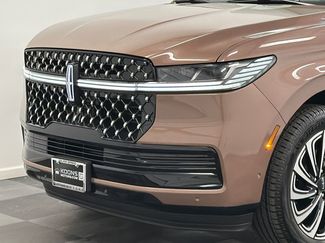 Used 2025 Lincoln Navigator L Black Label video 2