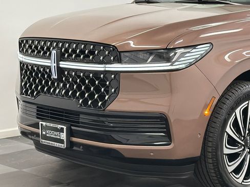 Used 2025 Lincoln Navigator L Black Label image 2