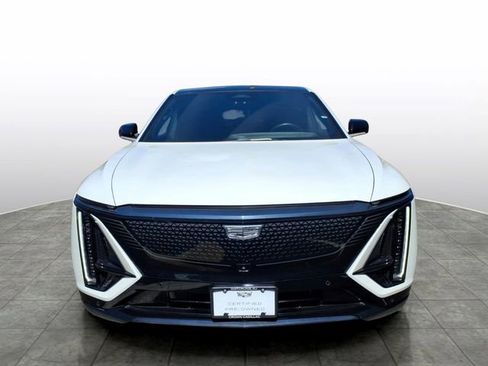Used 2024 Cadillac Lyriq Sport AWD/4WD image 8