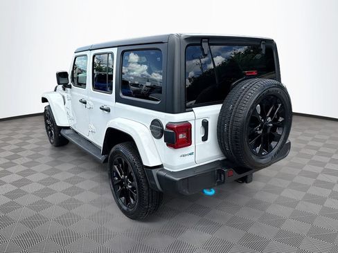 Used 2023 Jeep Wrangler Unlimited Sahara AWD/4WD image 8