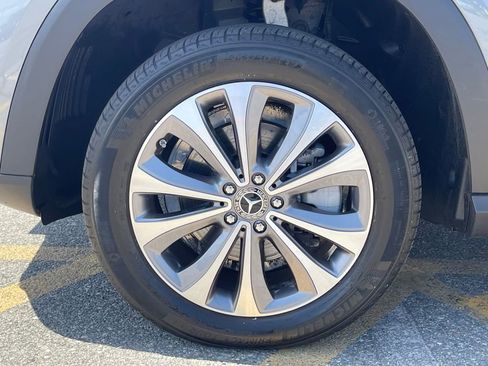 Used 2022 Mercedes-Benz GLE 350 4MATIC w/ Premium Package image 10