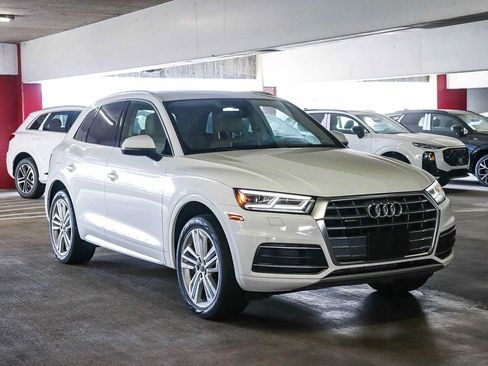 Used 2019 Audi Q5 2.0T Premium Plus w/ Premium Plus Package AWD/4WD image 5