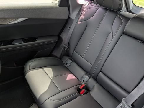 New 2026 Cadillac Optiq Sport 1 w/ LPO, Floor Liner Package AWD/4WD image 14
