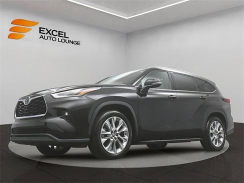 Used 2022 Toyota Highlander Limited image 34