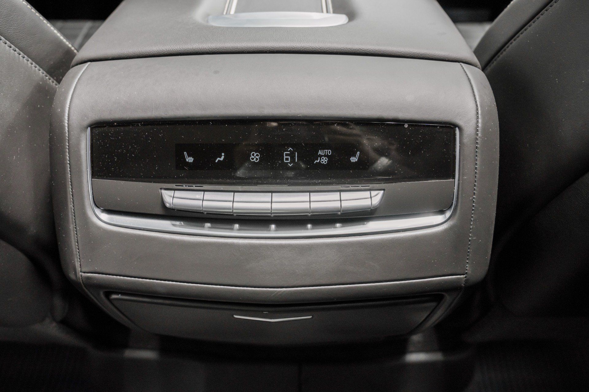 Used 2024 Cadillac Escalade ESV V w/ LPO, Floor Liner Package AWD/4WD image 40