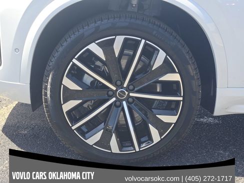 Used 2026 Volvo XC90 B6 Ultra w/ Protection Package AWD/4WD image 13