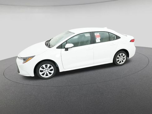 New 2026 Toyota Corolla LE image 2