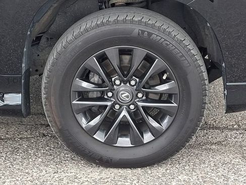 Used 2023 Lexus GX 460 Premium w/ Premium Package AWD/4WD image 28