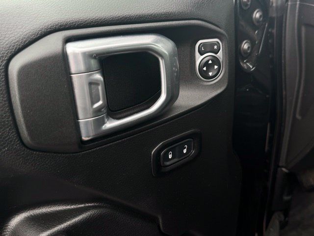 Used 2022 Jeep Wrangler Unlimited Sport AWD/4WD image 20
