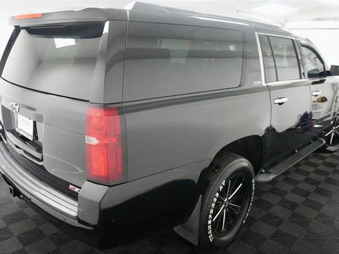 Used 2018 Chevrolet Suburban LT w/ Z71 Midnight Edition image 8