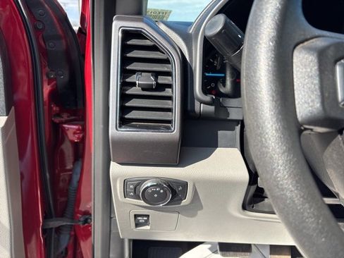 Used 2018 Ford F150 XLT image 18