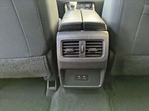 Used 2023 Nissan Rogue SV image 13