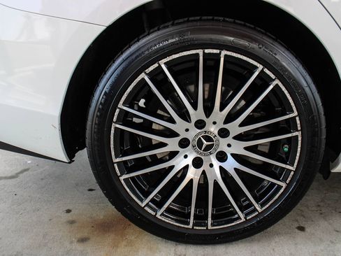 Used 2023 Mercedes-Benz C 300 Sedan image 30