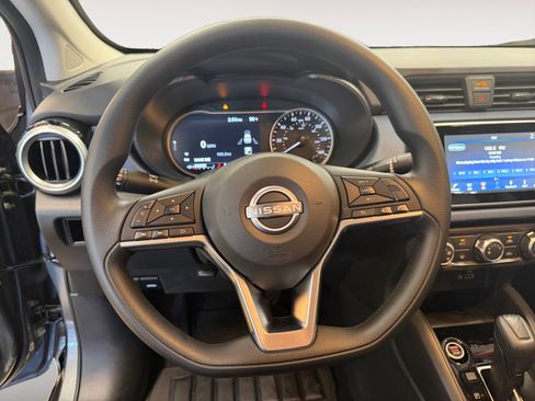 Used 2025 Nissan Versa SV w/ Trunk Package FWD image 15