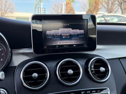 Used 2018 Mercedes-Benz C 300 Sedan image 29