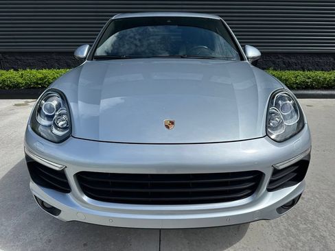 Certified 2017 Porsche Cayenne AWD/4WD image 8