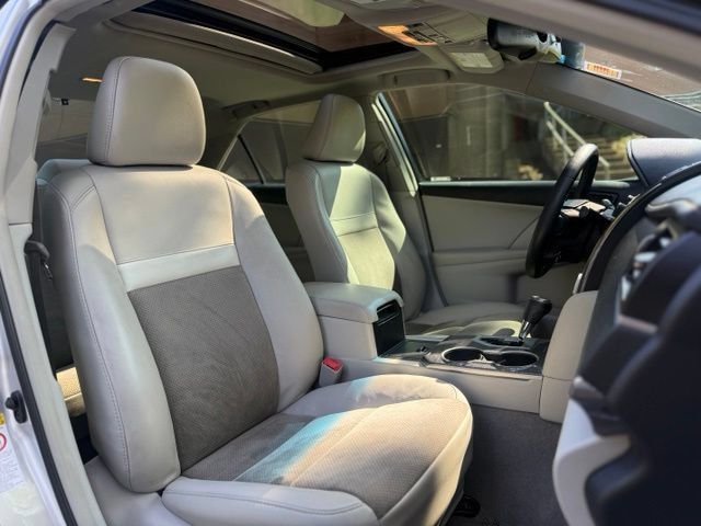 Used 2012 Toyota Camry XLE w/ Leather Pkg FWD image 15