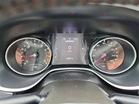 Used 2019 Jeep Compass Latitude image 24