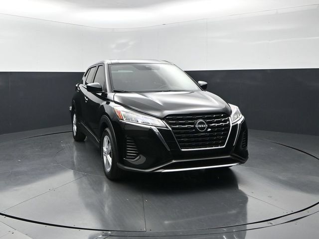 Used 2025 Nissan Kicks Play S FWD image 5