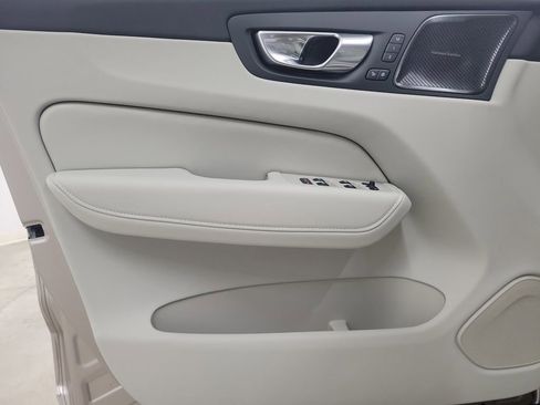 New 2026 Volvo XC60 B5 Ultra w/ Protection Package Premier AWD/4WD image 21
