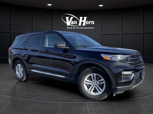 Certified 2023 Ford Explorer XLT w/ Equipment Group 202A image 36