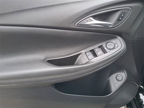 Used 2023 Buick Encore GX Select w/ Sport Touring Package image 12