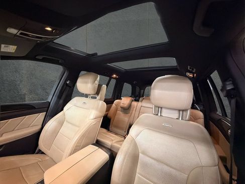 Used 2016 Mercedes-Benz GL 550 4MATIC image 26