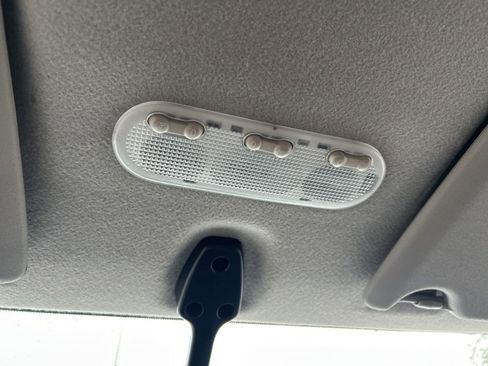 Used 2019 Nissan NV200 SV w/ Back Door Glass Package image 31