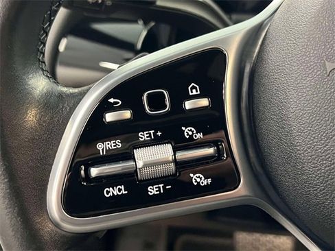 Used 2022 Mercedes-Benz GLA 250 4MATIC image 21