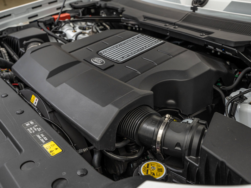 New 2026 Land Rover Defender 90 V8 AWD/4WD image 48