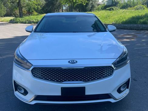 Used 2017 Kia Cadenza Premium image 2