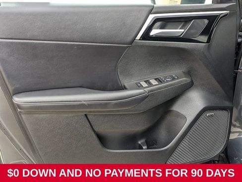 Used 2025 Mitsubishi Outlander SE AWD/4WD image 11