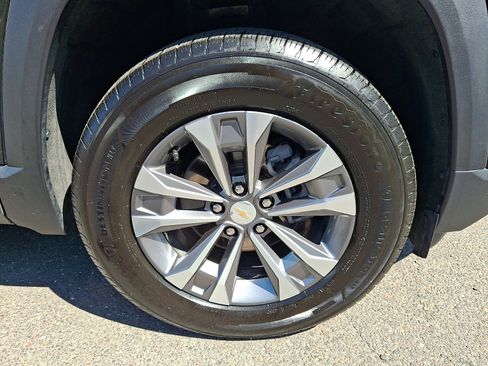 Used 2026 Chevrolet Equinox LT FWD image 8