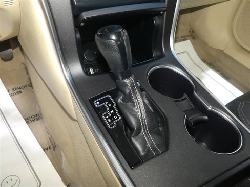 Used 2017 Toyota Camry LE FWD image 38