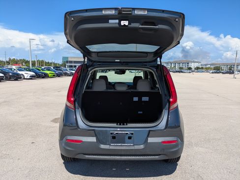 Used 2022 Kia Soul S FWD image 31