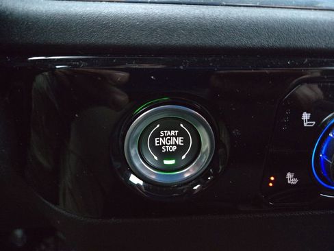 Used 2023 GMC Sierra 1500 Elevation image 19