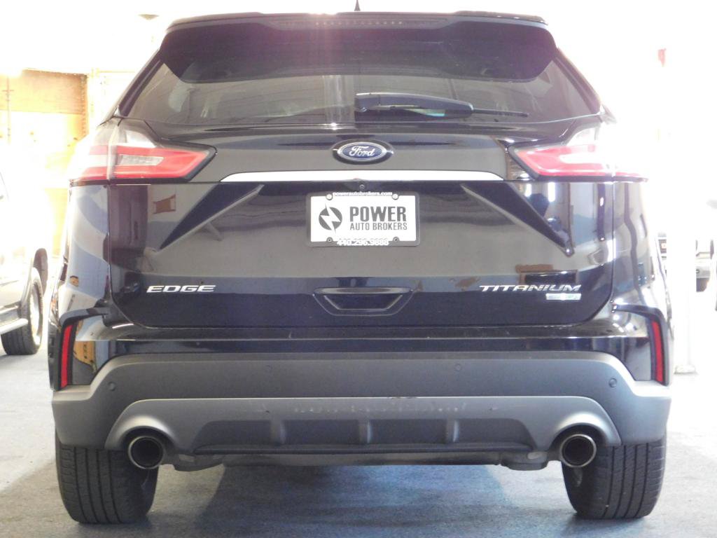 Used 2019 Ford Edge Titanium FWD image 7