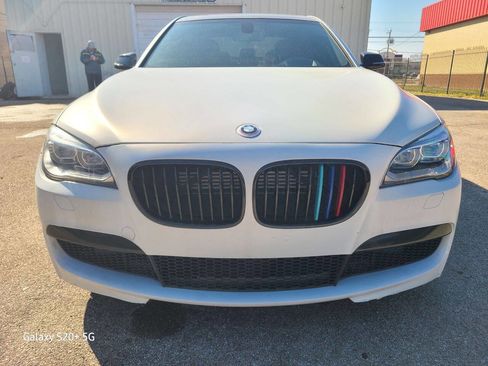 Used 2014 BMW 750Li xDrive image 3